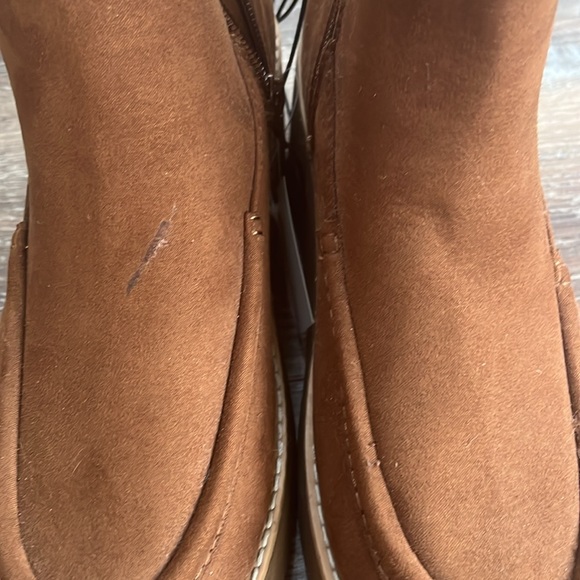 NWT Women’s Ankle Platform Boot - 8 1/2 - Picture 3 of 7